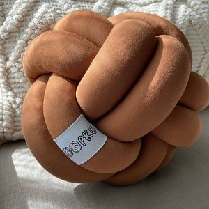 Scandinavian Boho Style Carmel Knot Pillow Decor